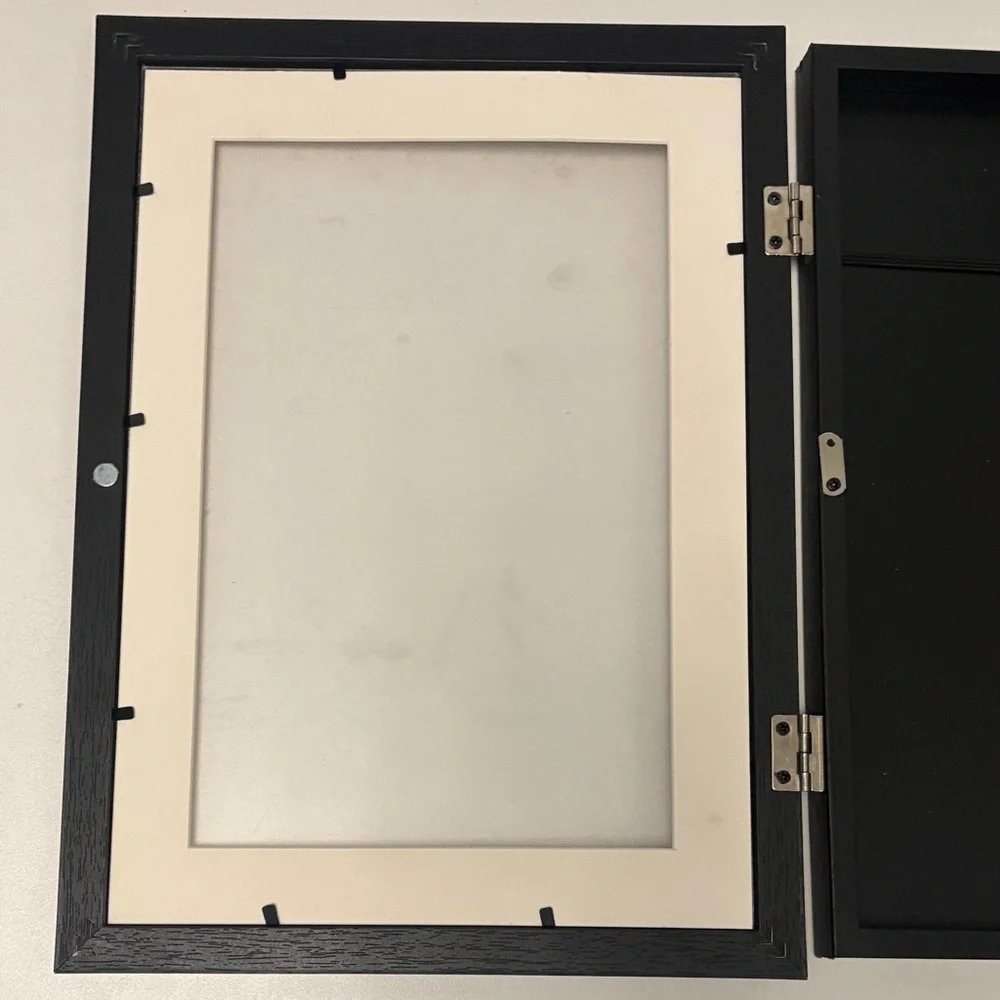 Elegant Black and White Picture Frame Set